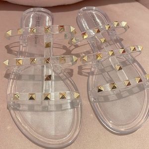 Clear jelly sandals